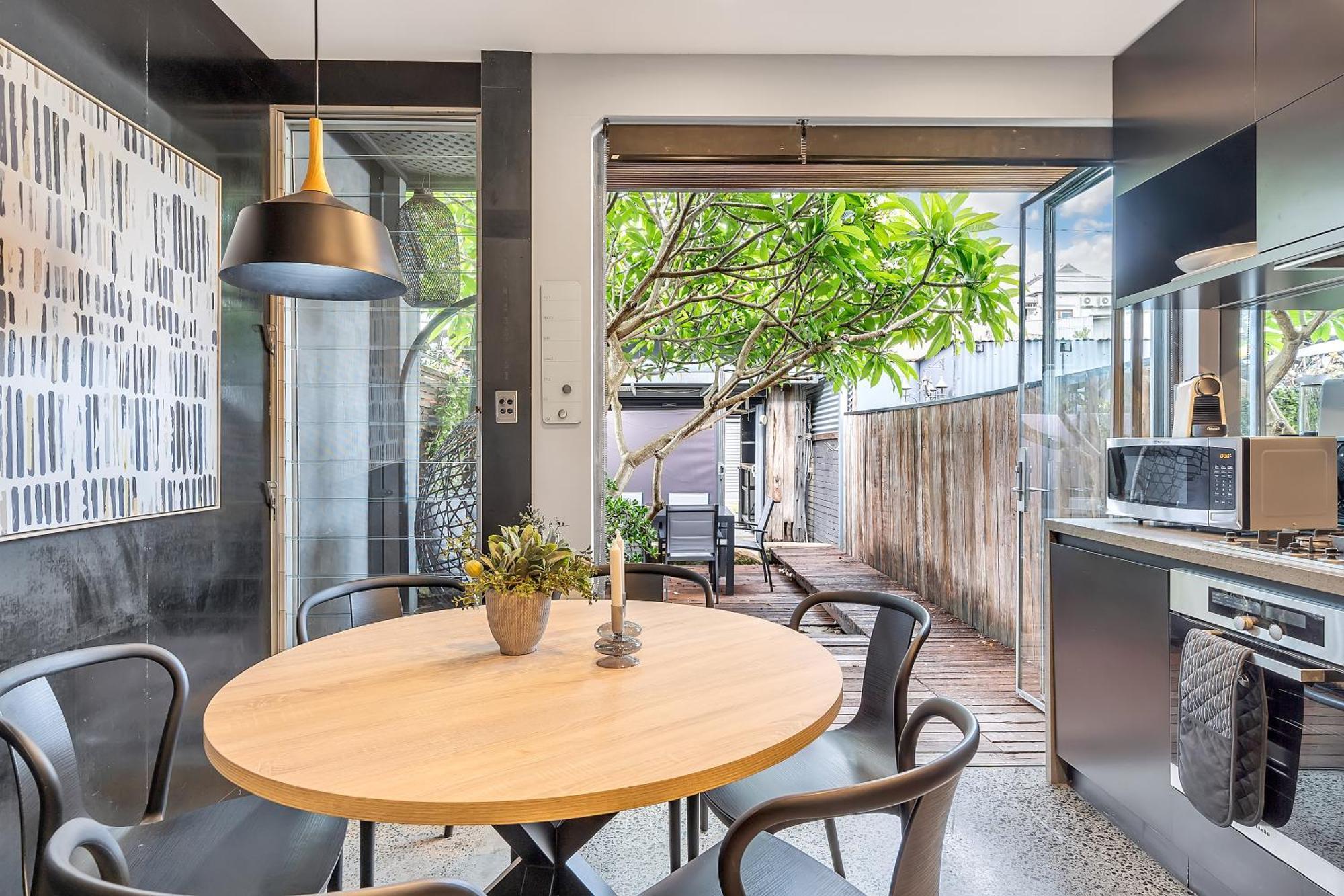 Urban Escape Glebe Holiday home *